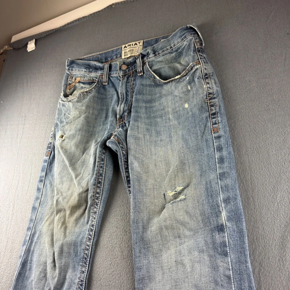 Ariat M4 Jeans Mens 32x34 (Fits 34x34) Blue Relaxed Boot Cut Distressed Workwear